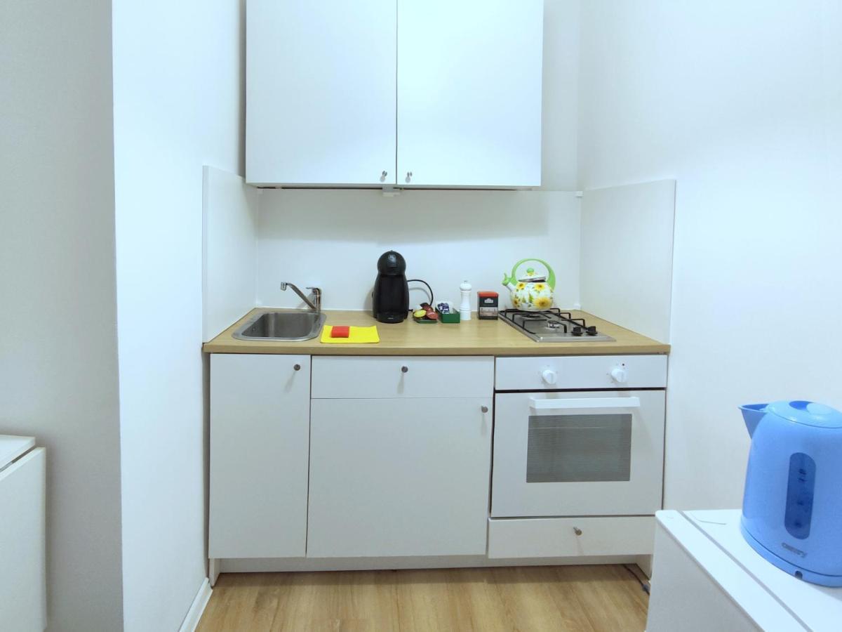 Apartament Rondo Onz Warschau Buitenkant foto