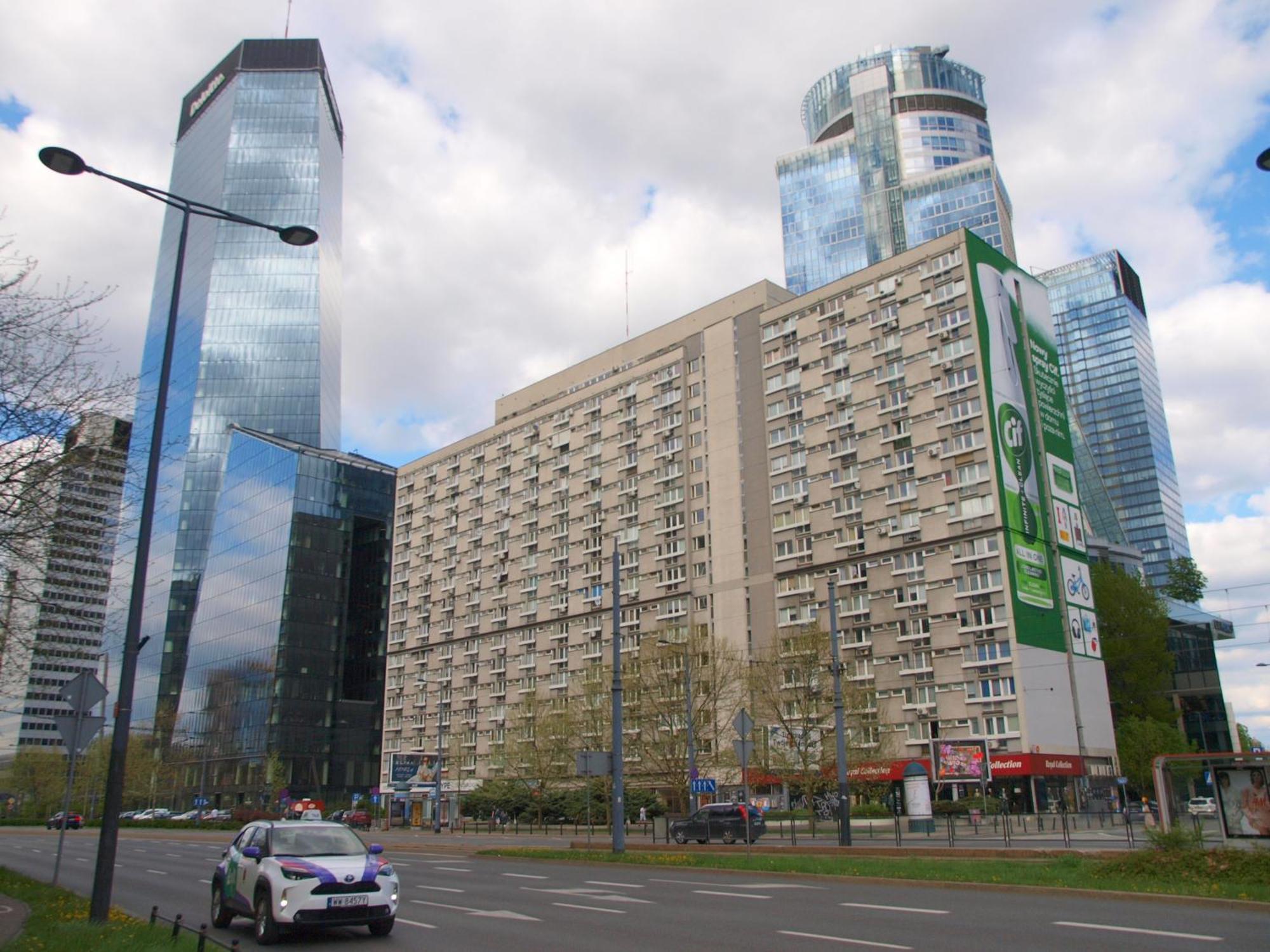 Apartament Rondo Onz Warschau Buitenkant foto